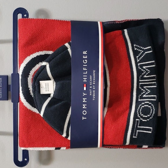 Tommy Hilfiger NWT Reversible Red, White and Blue Hat and Scarf Set - Picture 1 of 7